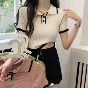 Camiseta de manga corta tejida con hombros descubiertos y cuello tipo Polo de Color contrastante, Tops cortos ajustados con diseño Sense Niche para mujer